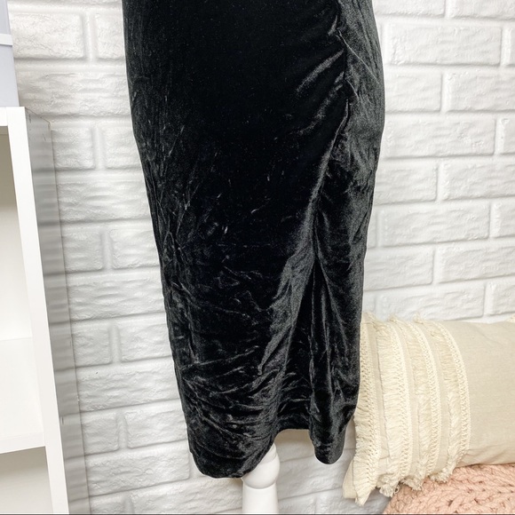 Express Black Velvet Deep V Bodycon Dress - Picture 6 of 7